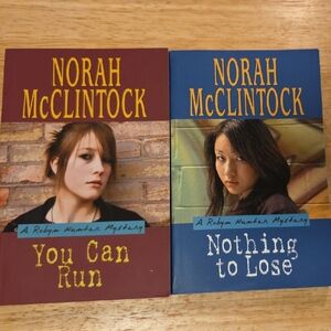 Set of 2: Norah McClintock - Robyn Hunter Mysteries Paperback Novels